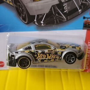 Hot Wheels 2021 2005 Ford Mustang Checkered Spoiler Alert Car NEW